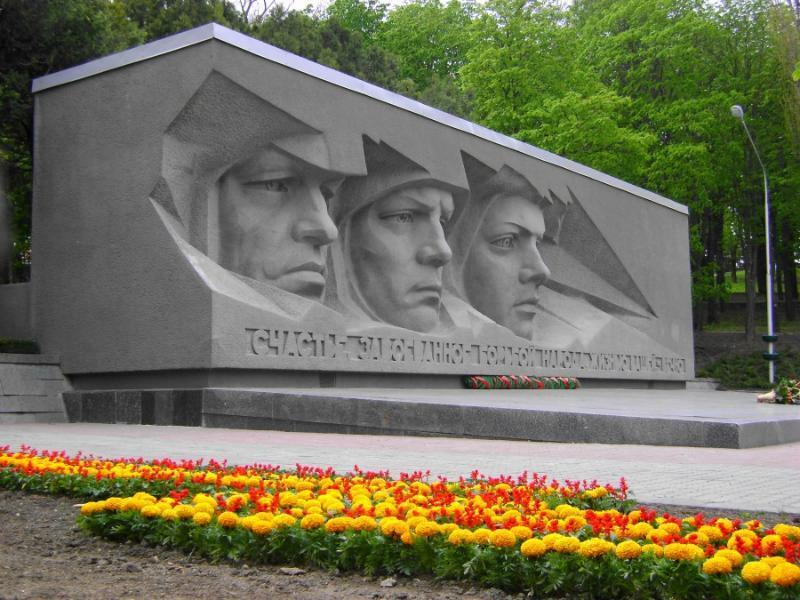 Все памятники на Ставрополье будут отремонтированы к 75-й годовщине Победы