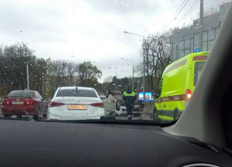 Автомобиль перевернулся на Западном обходе в Ставрополе