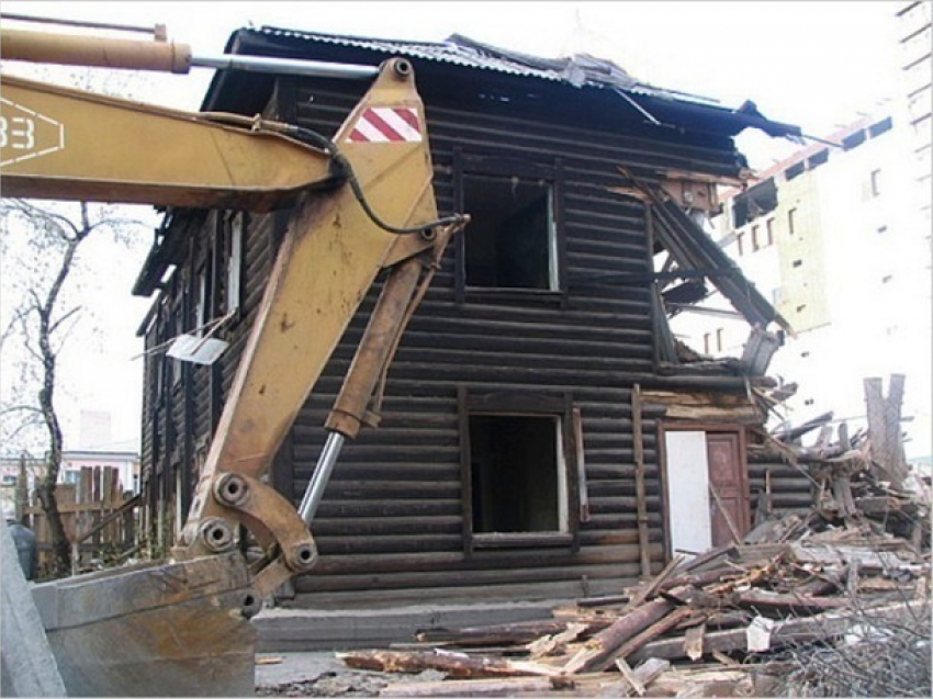 Снести собственный дом из-за неуплаченной аренды земли заставили жительницу Ставрополя