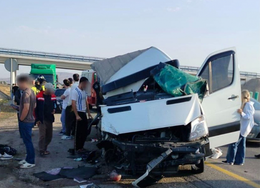 Пятеро пострадало и один погиб: страшная авария произошла рядом с Пятигорском