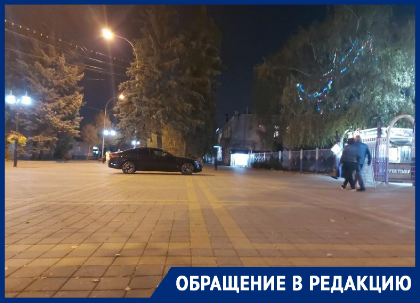 В Ставрополе очередной автохам припарковался на пешеходном бульваре