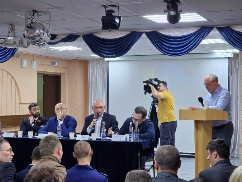 Водовод раздора: ставропольцы запретили властям дербанить зеленый пояс в урочище Лесной дачи