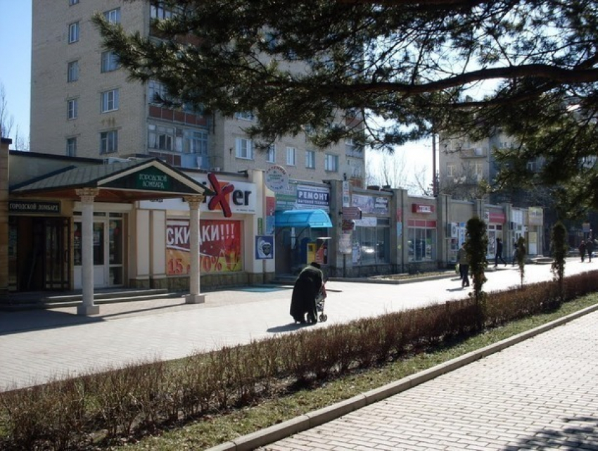 Самая юбилейная улица в Ставрополе уже более сорока лет украшает город