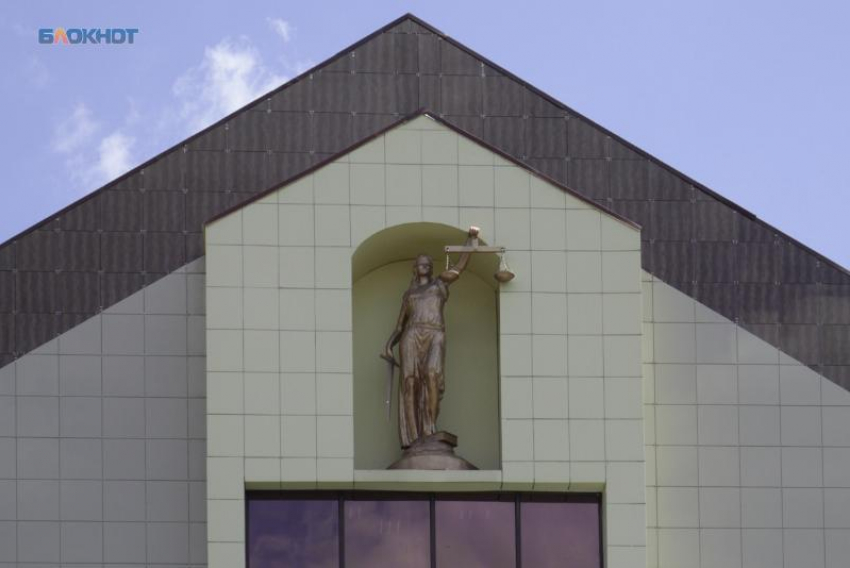 На Ставрополье женщина обманула государство на 350 тысяч по соцконтракту и отделалась условкой 