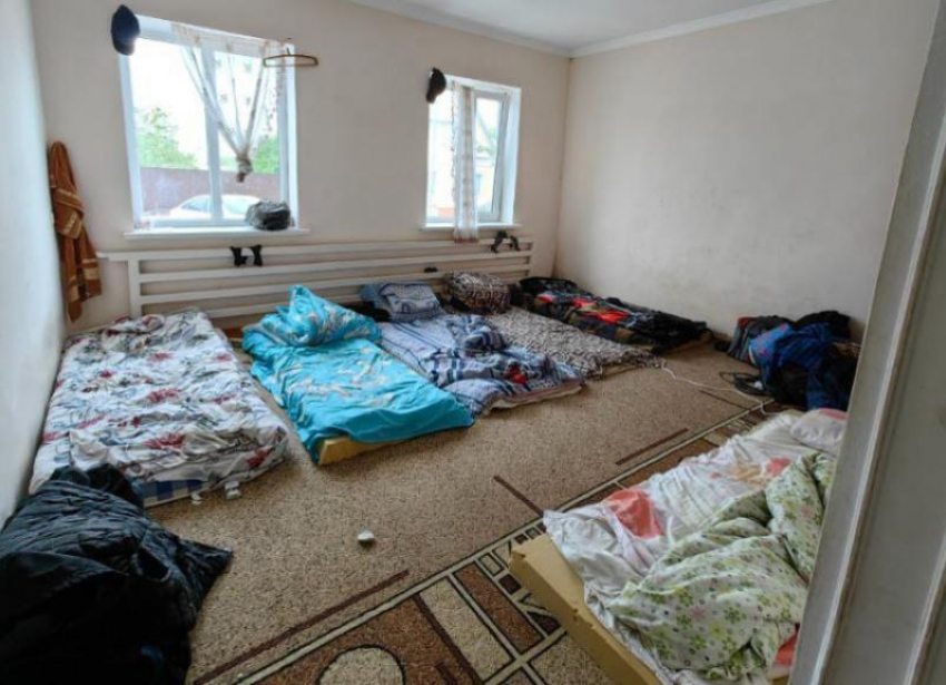 Брали жертв силой и угоняли мигрантов: работорговцы получили новые сроки на Ставрополье