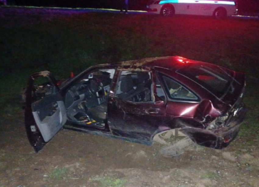 Три человека пострадали в ночной аварии с «Приорой» на Ставрополье  