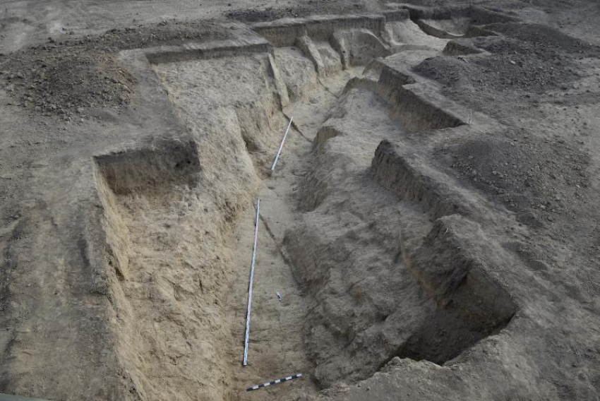 Кости, идол и кувшины: ритуальное сооружение для приношения жертв исследовали археологи на Ставрополье