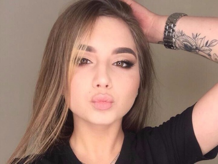 18-летняя Алина Клименко в конкурсе «Мисс Блокнот-2019»