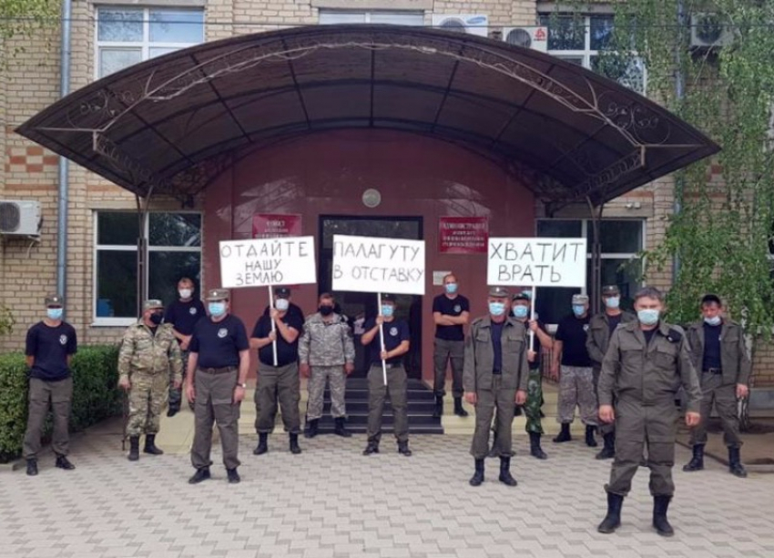 Администрация Арзгирского района не дает казакам положенную им по закону землю