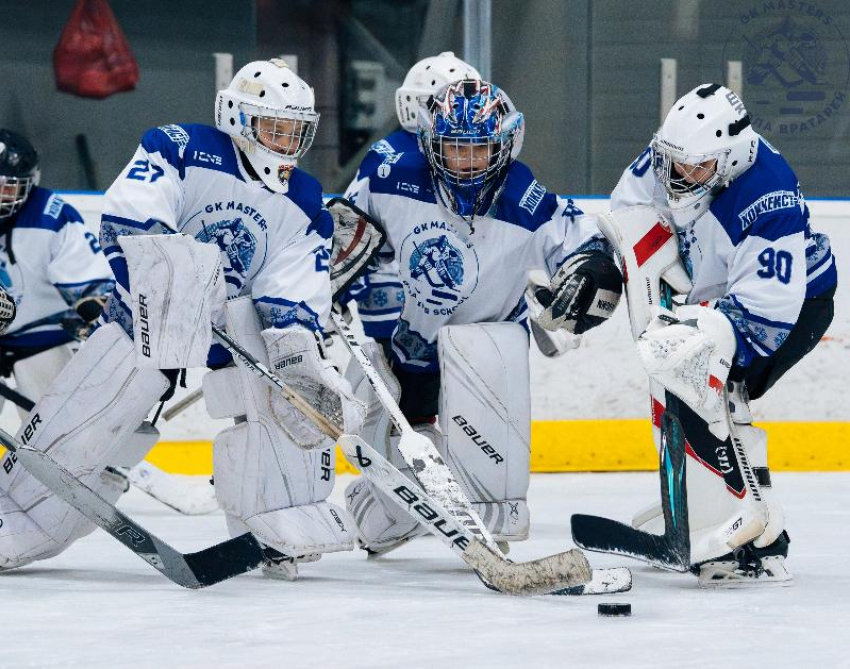 Курс Кудрявцева: в Ставрополе профессиональный уровень повышали хоккейные вратари 