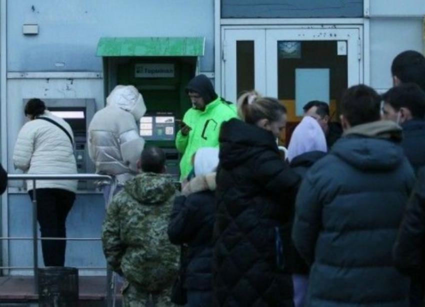 В Ставрополе банки предложили населению купить евро по 164 рубля 