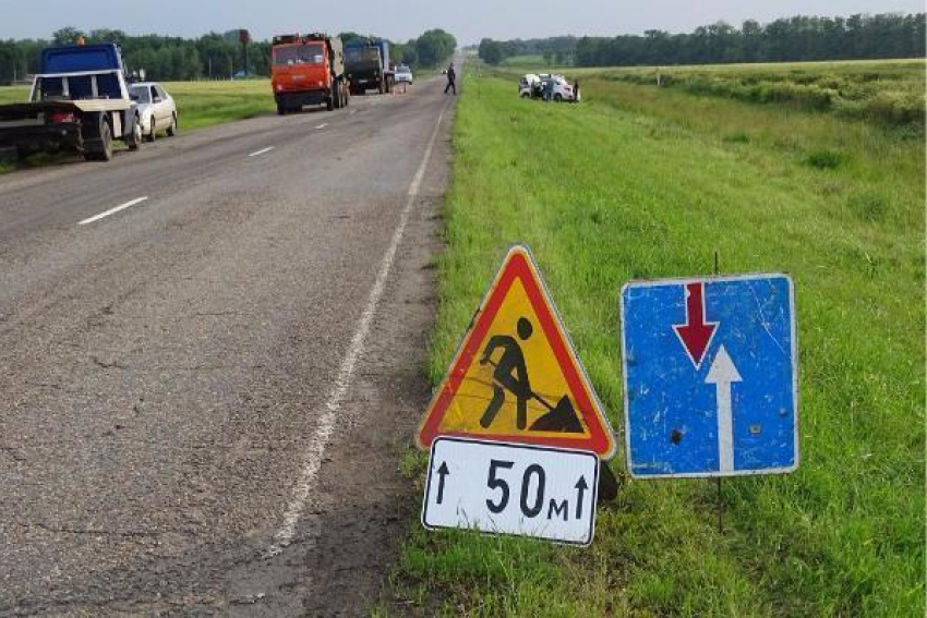 На Ставрополье иномарка протаранила стоящий «КамАЗ"