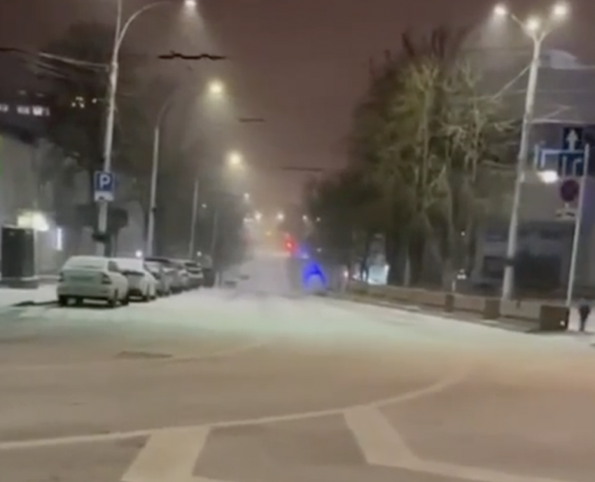 ДПС Ставрополья предупреждает водителей о снежном коллапсе на дорогах