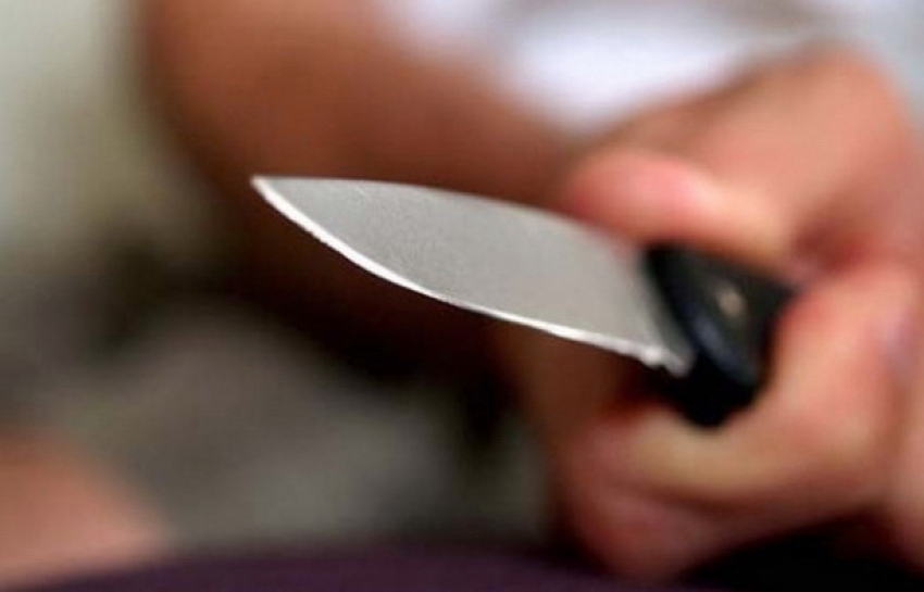Женщина из МинВод избила инвалида подсвечником и угрожала ножом