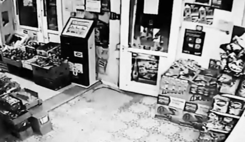 Пьяные ставропольчанки ограбили магазин