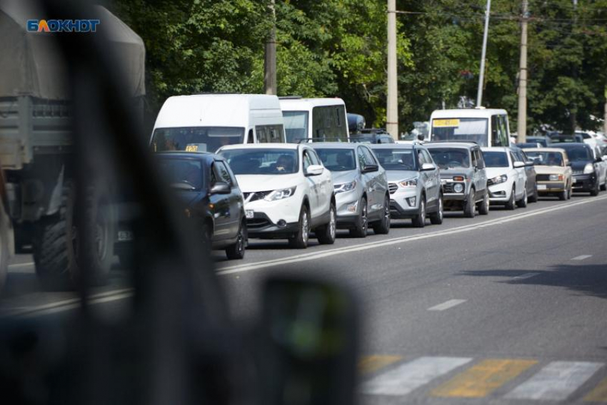 Забитые салоны и игнор правил ПДД обнаружили инспекторы в ходе проверки маршруток в Ставрополе