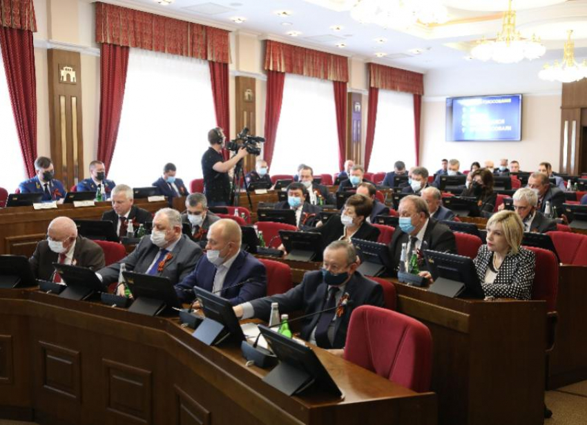 Назначение зампредов, дефицит бюджета и новый депутат: рассказываем как прошло очередное заседание думы Ставрополья