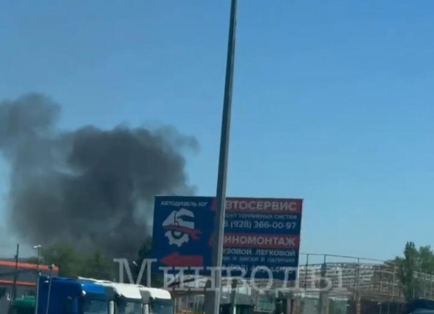 Авто загорелось в Минеральных Водах 23 июня: есть пострадавший 