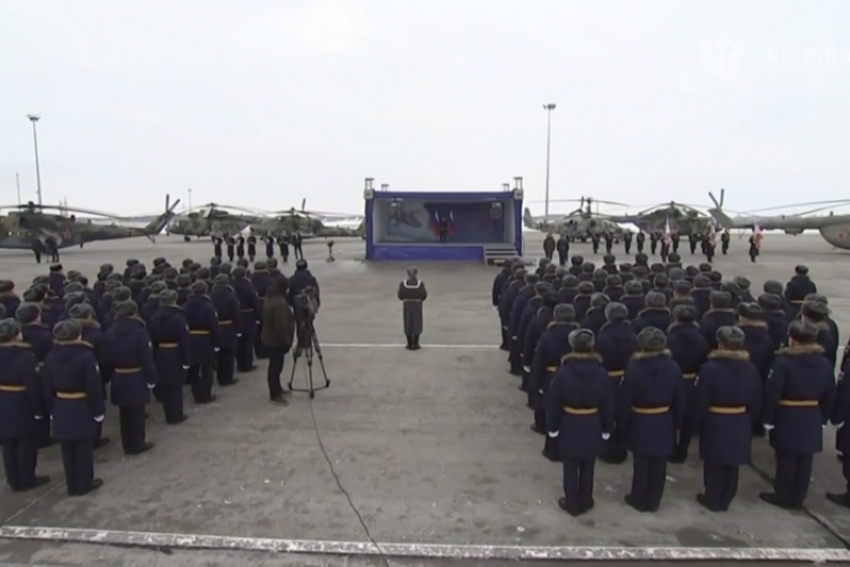 Президент Путин наградил вертолетчиков из Буденновска Орденом Кутузова