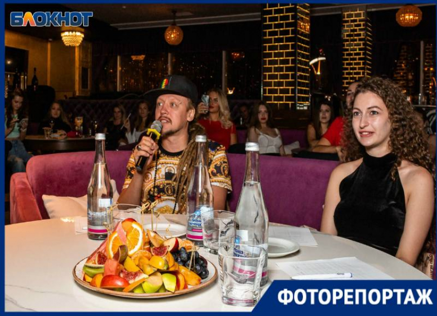 Сломанная рука и садо-мазо шокировали Димосса Саранчу на этапе «Мисс Блокнот 2020»