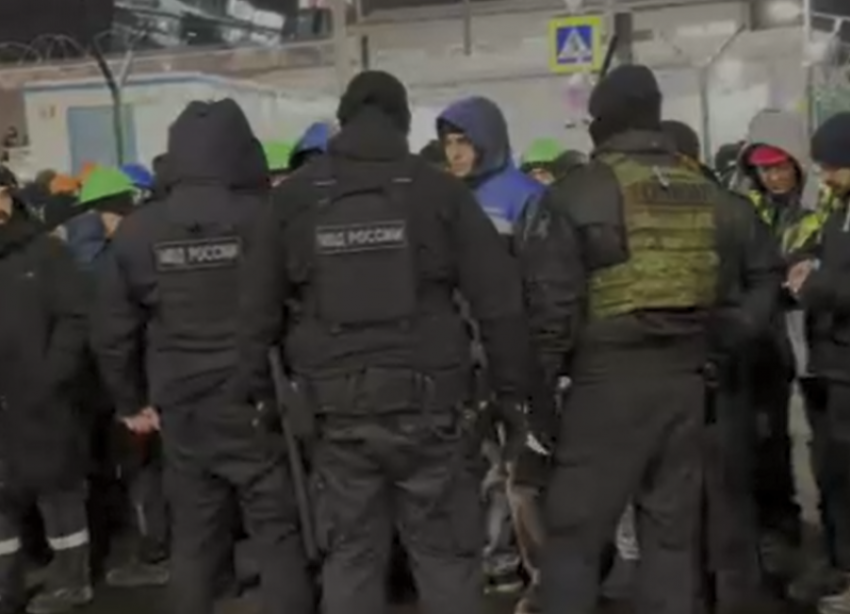 Жители Ставрополья и нескольких российских регионов устроили массовую драку в Петербурге 