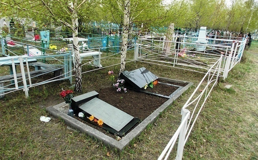 На Ставрополье злоумышленник ограбил мастерскую по изготовлению памятников