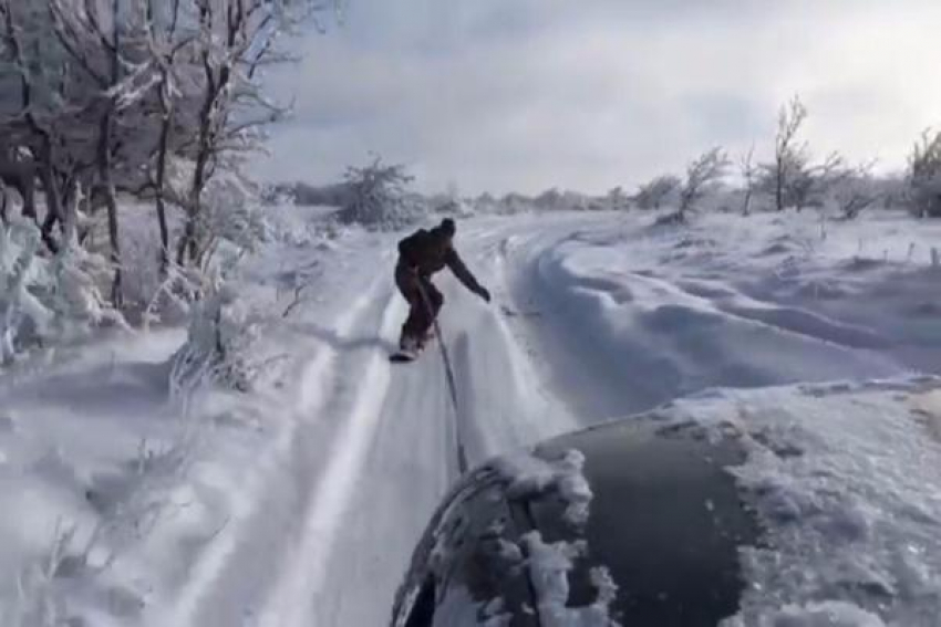 Ставропольские сноубордисты устроили экстремальные катания на Беспутских полянах