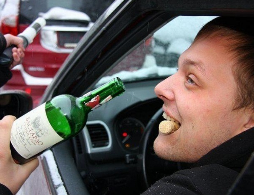 Пьяный автомеханик угнал машину и поехал кататься в Ставропольском крае