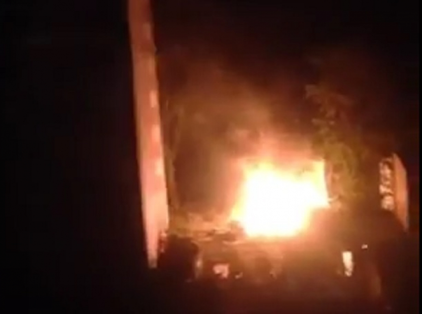 Сторожевую будку подожгли неизвестные в Ставрополе