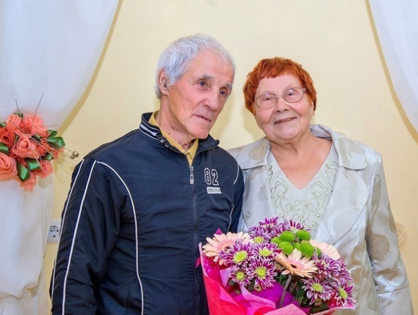 80-летний мужчина и 78-летняя женщина стали счастливыми молодоженами на Ставрополье