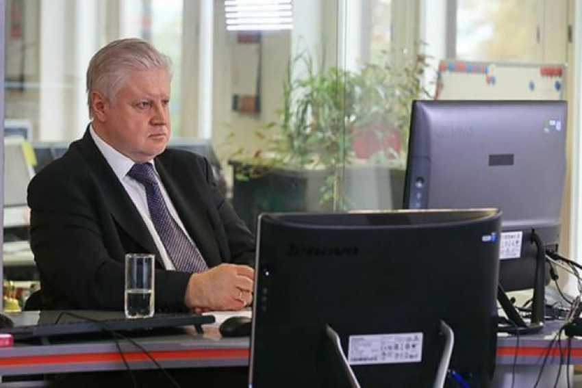Сергей Миронов пообещал жительнице Ставрополя бить по рукам жуликов из управляющих компаний