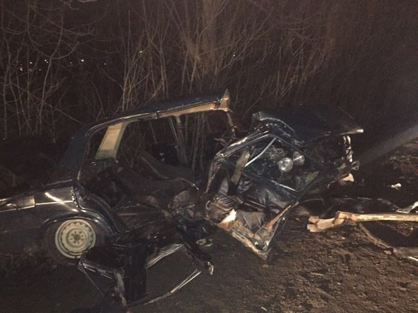 Три человека погибли и трое пострадали в страшном ДТП под Пятигорском 