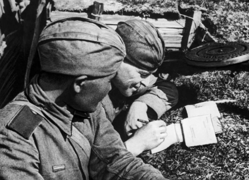 Более 500 пар молодоженов Ставрополья получили копии фронтовых писем