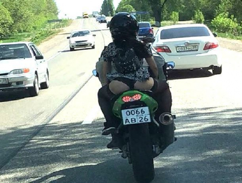 Порно видео девушка с мотоциклом