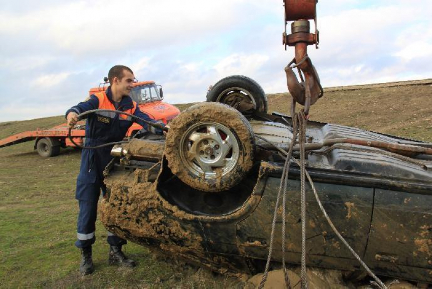 "Ока» свалилась в реку на Ставрополье