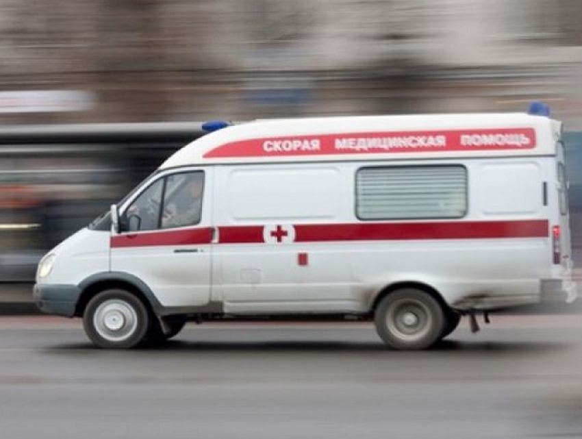 Неизвестный на автомобиле сбил 56-летнего прохожего в Пятигорске и скрылся с места аварии