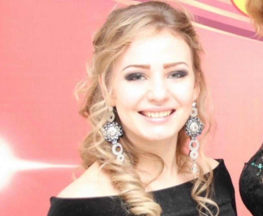 Виктория Мишенина в конкурсе «Самая очаровательная улыбка»