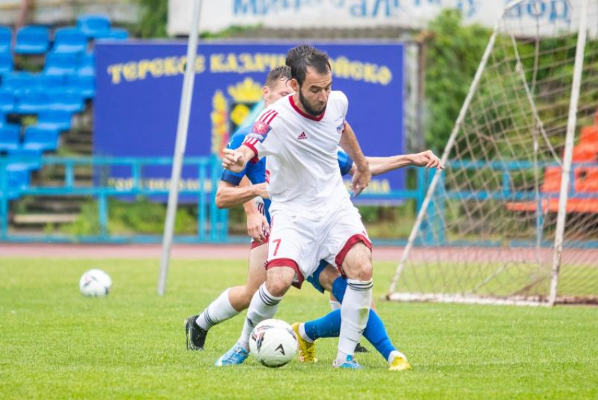Футболисты пятигорского «Машука-КМВ» в дебютном поединке сезона отпраздновали успех в Каспийске 