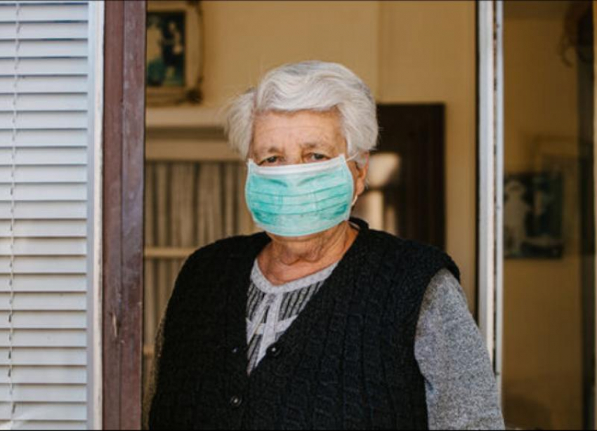 На Ставрополье вновь продлили режим самоизоляции для пожилых людей