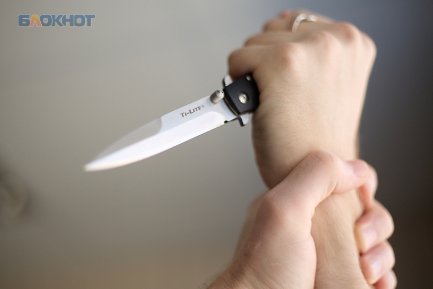 Подростка порезал ножом мужчина в Ставропольском крае