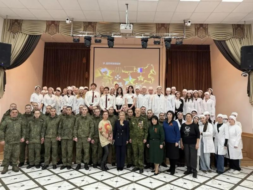  В Ставропольском медколледже подвели яркие итоги 2025 года вместе со студентами 