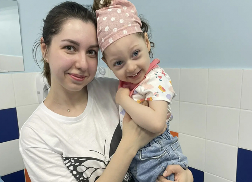 Ни лекарств, ни денег, ни парковки: около пяти лет власти Ставрополья игнорируют нужды больной девочки