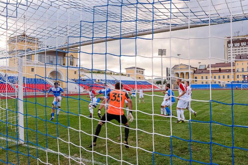 В последнем туре футбольного первенства России во второй лиге в Пятигорске состоится краевое дерби 