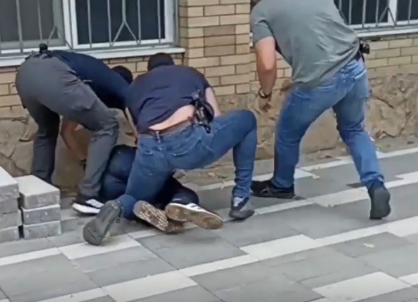 Задержание готовившего поджоги администраций на Ставрополье попало на видео 