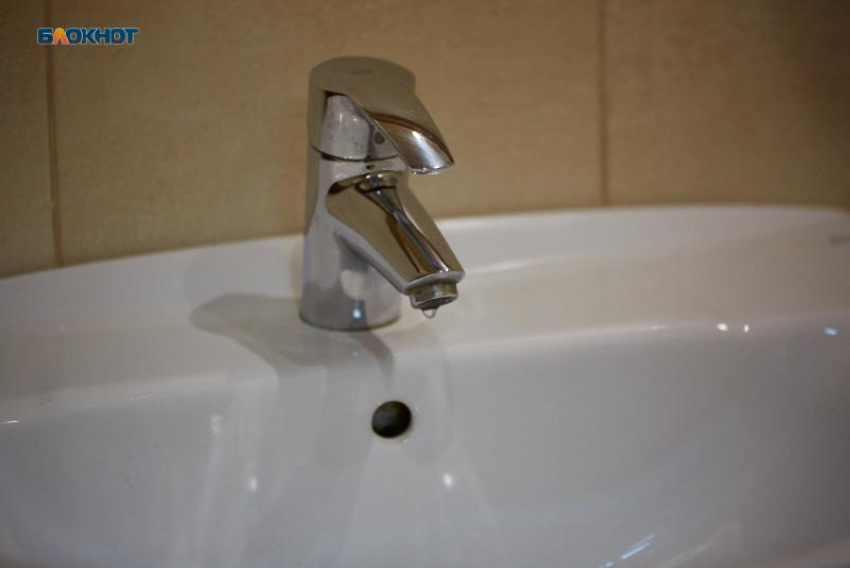 Отключение горячей воды в Ставрополе затронет более 10 улиц и горбольницу: список адресов