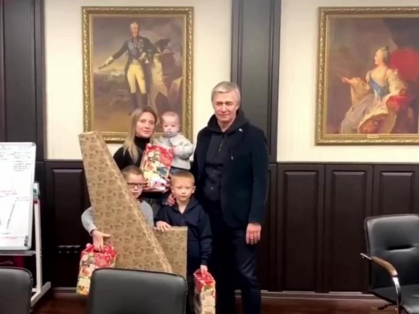 Глава Шпаковского округа исполнил желания членов семьи погибшего бойца СВО