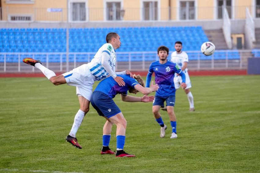 В 18 туре футбольного первенства фаворит из Новороссийска проэкзаменует аутсайдера из Ессентуков
