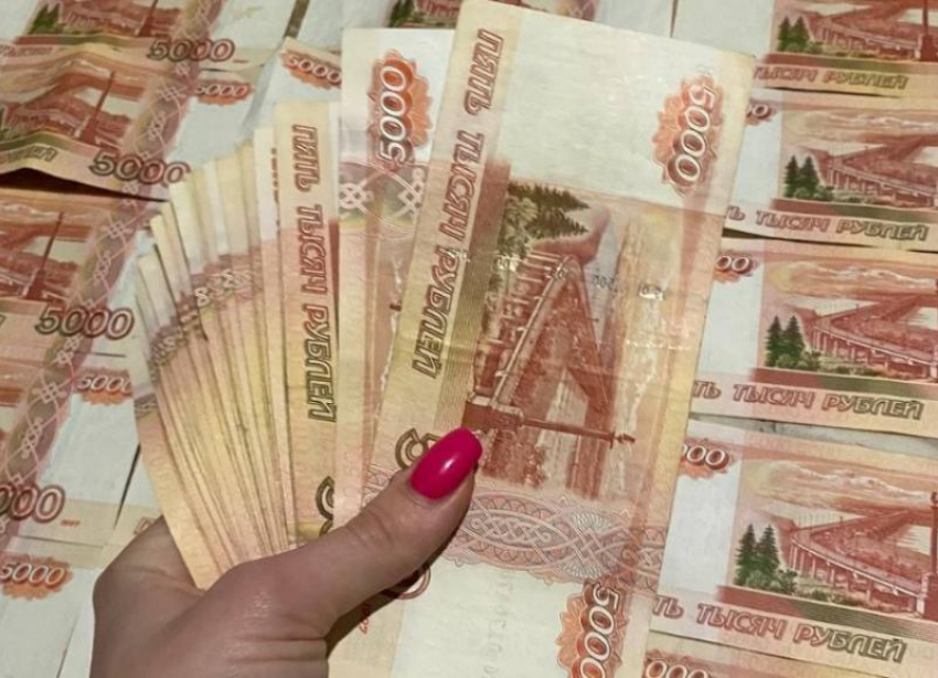 Финансовый эксперт банка из Изобильного похитила у граждан более 59 миллионов рублей