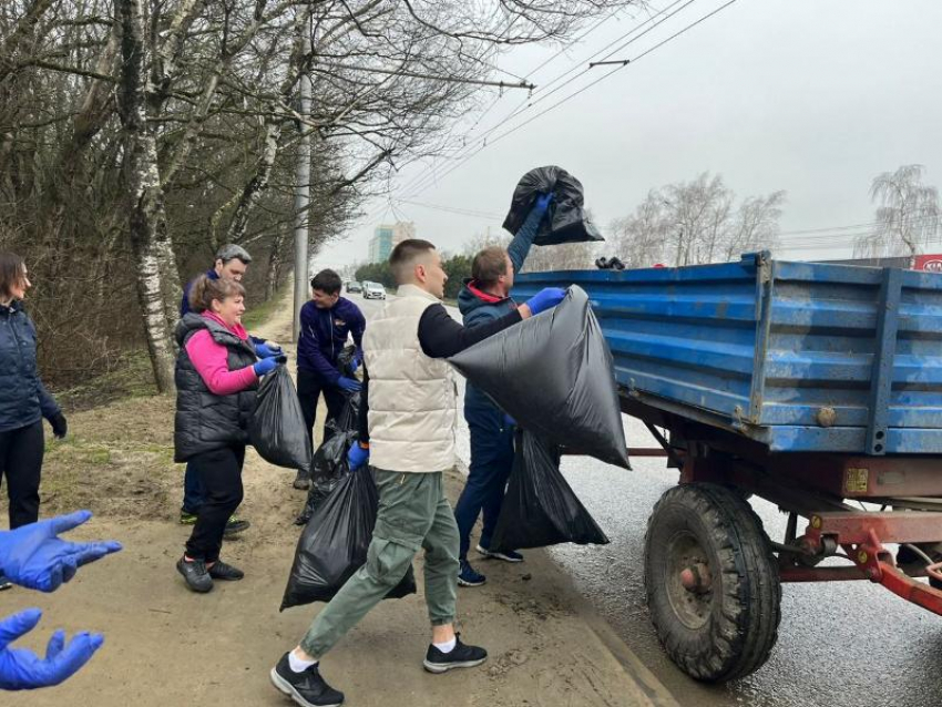 На общегородской субботник в Ставрополе пришли 30 тысяч человек