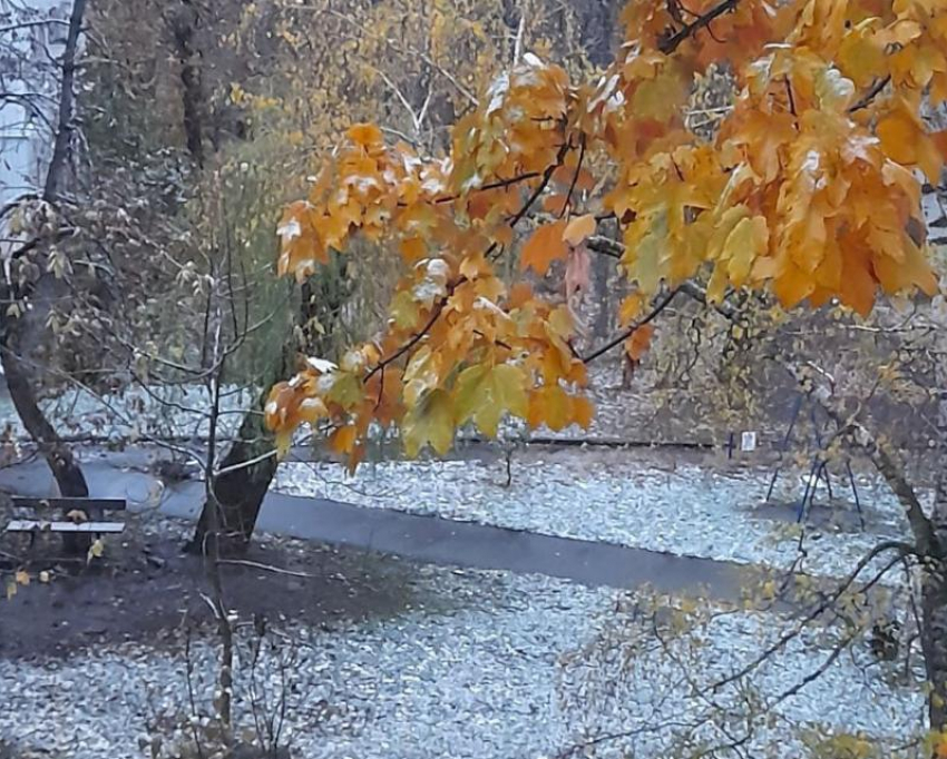 Появились фото первого снега в Ставрополе